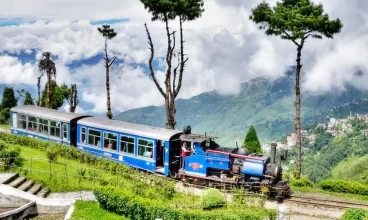 The Iconic Himalayan Toy Train: A Journey Through History and Beauty of Darjeeling